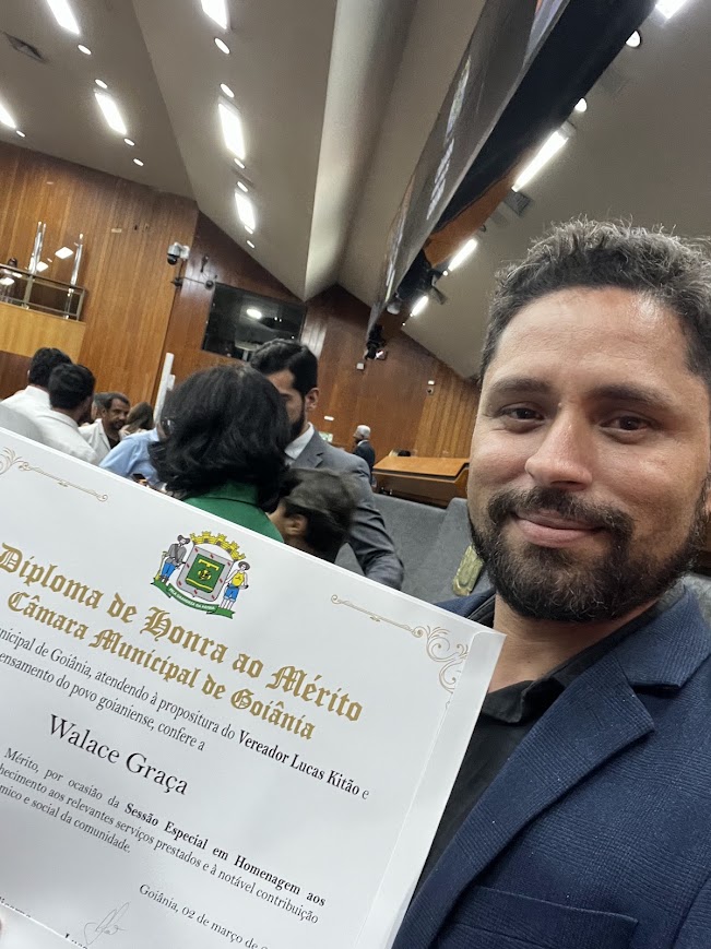Walace Graça em sessão de homenagem na Câmara Municipal de Goiânia