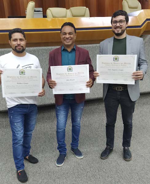 Sessão solene de outorga de honraria para Walace Graça na Câmara de Goiânia